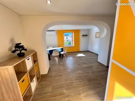 local de 22m² dans un cabinet de médecine douce