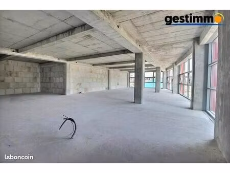 local d'activité 192 m²