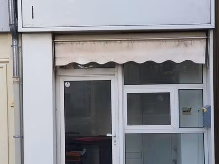 local à louer centre ville mehun sur yèvre