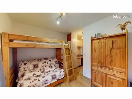 studio 1 pièce 12 m²