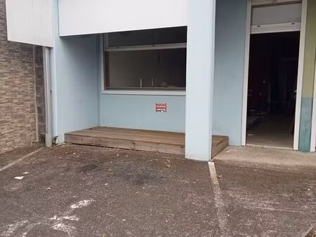 local commercial 89 m² bras-panon