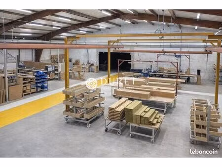 local 737 m² la bruffière