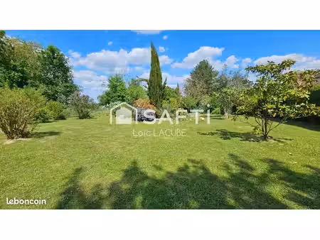 terrain 1020 m² beynes