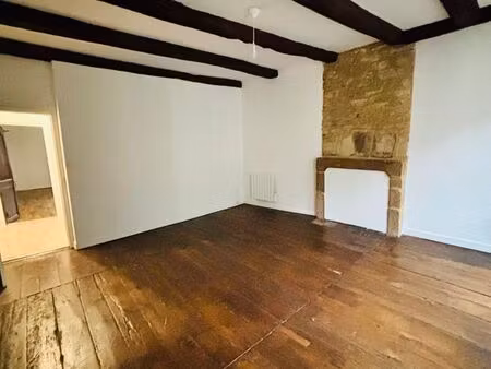 dinan centre-t3 duplex 74m2 -2 chambres-idéal investisseur
