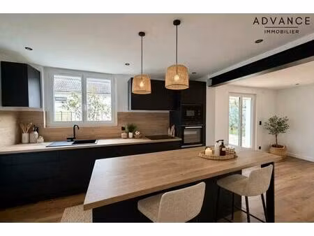 t4 rénové avec jardin privatif  terrasse couverte et garage