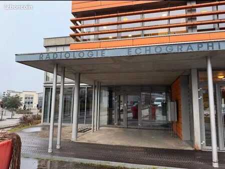 à louer – local professionnel à usage de bureaux d’une surface de 61 53 m²