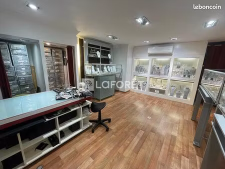 local commercial 52 m² ajaccio