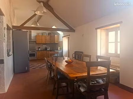 maison 10 pièces 230 m²