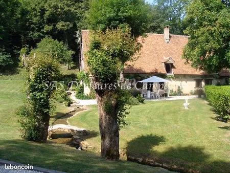 ancien moulin du 18ème niché au cœur d’un parc de 9 000 m²