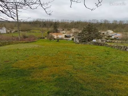 terrain 28 m² saint-maxire