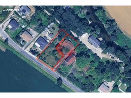 terrain 739 m² tart le bas