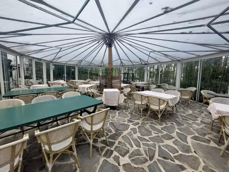 établissement emblématique au coeur de saint-jean-du-gard