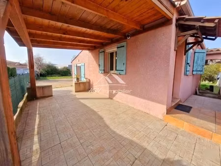 a alès  deux maisons de plain-pied sur un terrain d'environ 790 m²