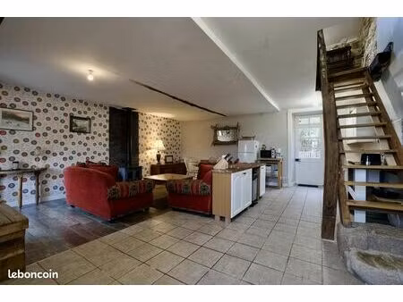 longère 5 pièces 135 m²