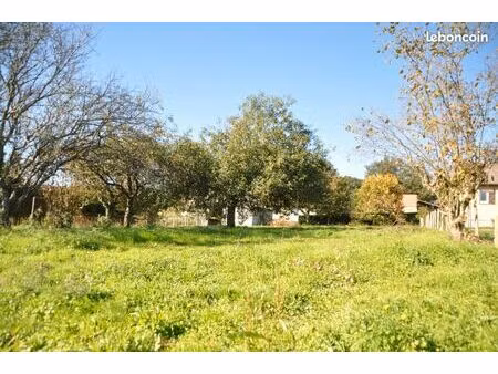 terrain 1000m2 uzerche