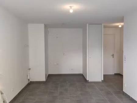 t2 récent proche du centre