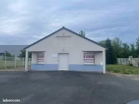 local professionnel - 155m2 + parking - zone activité