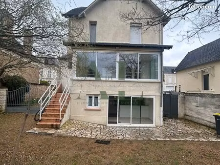 maison 10 pièces 159 m²