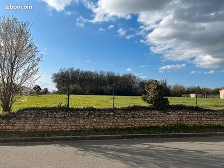 terrain 1000 m² frozes