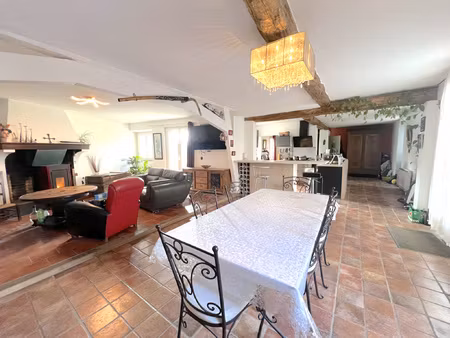 maison en pierre t7 avec terrasse