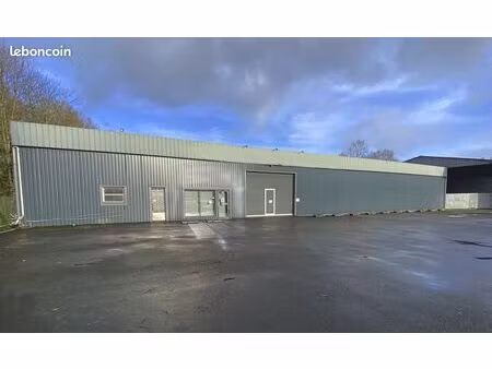 a bresuire- local activite artisanal 650 m2 -parking 1000 m2-terrain clos-axe tres passage