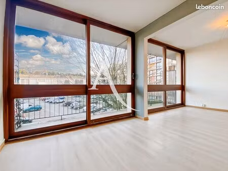 appartement 3 pièces 55 m²