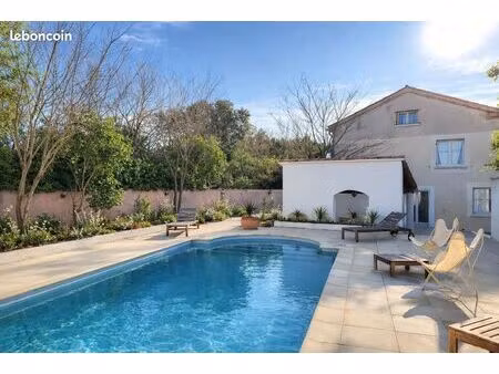 maison des années 1970 de 160m² environ avec piscine – fort potentiel – monteux