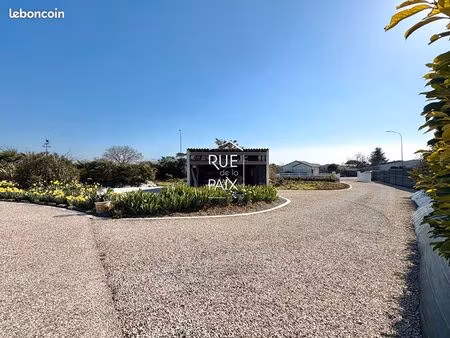 terrain 824 m² vouille