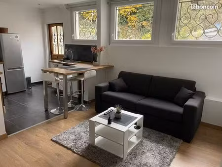 appartement proche lac 50m2 avec anneau bateau