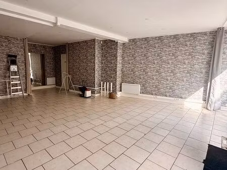 local commercial centre niort