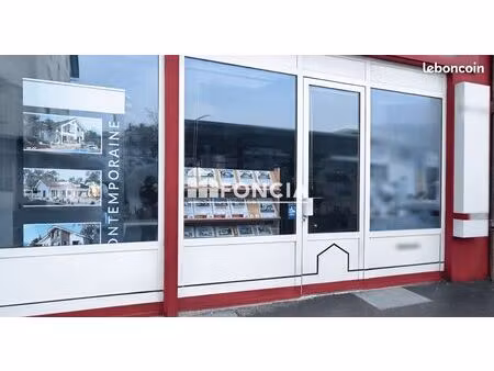 a vendre local commercial loué – rentabilité proche de 8 % – thonon-les-bains