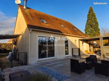 pavillon 7 pièces 138 m²