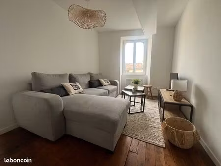 maison t2 meublée rénovée – centre-bourg de saint-sauveur (proche bressuire) dispo 1er mai