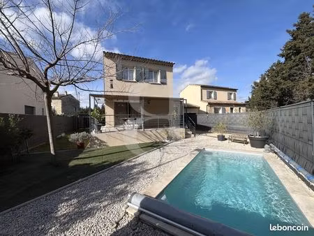 villa 6 pièces 110 m²