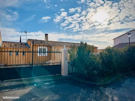 maison plain-pied de 119 m²  piscine  terrain arboré 695 m²  aucun vis-à-vis