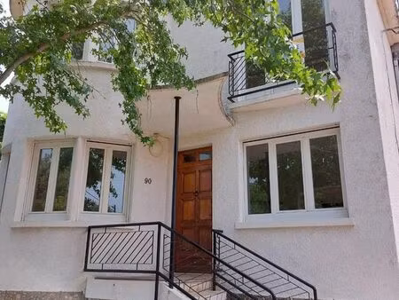 maison lumineuse avec jardin