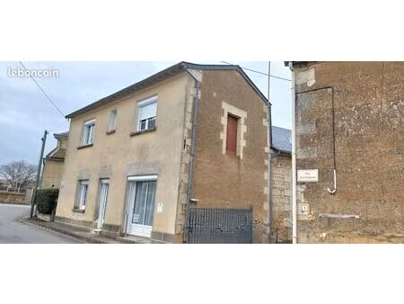 maison au coeur du village de morton (86)