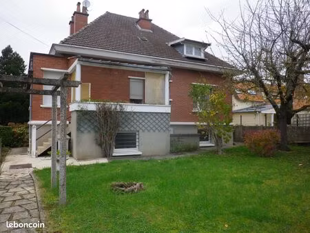 maison 8 pièces 153 m²