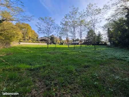 terrain à bâtir au calme