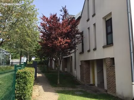 appartement meublé t2 35m2 en duplex proche upjv/chu