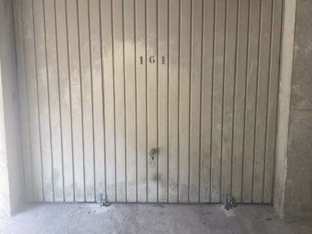 garage fermé hyper centre