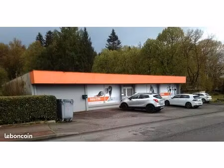 local commercial 385m2