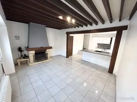 maison de ville pleine de charme et prête à vivre