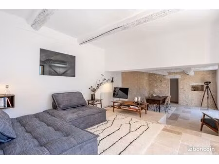 maison à vendre dans un hameau proche st-saturnin-lès-apt