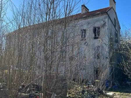 immeuble 10 pièces 40000 m² coulommiers