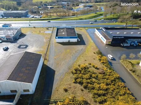 local 400 m² saint agathon