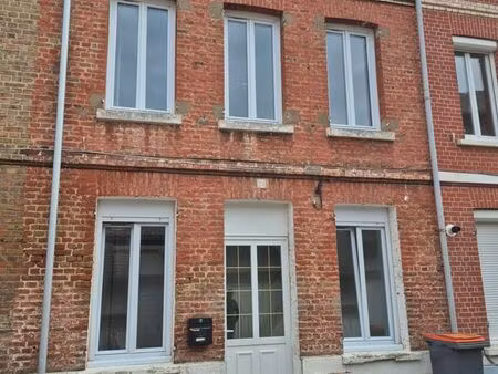 abbeville maison 2 chs et garage proche centre