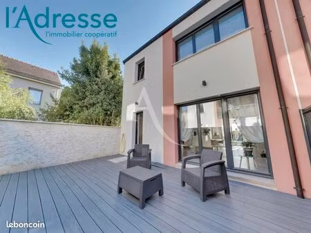 maison de ville 5 pièces 102 m²