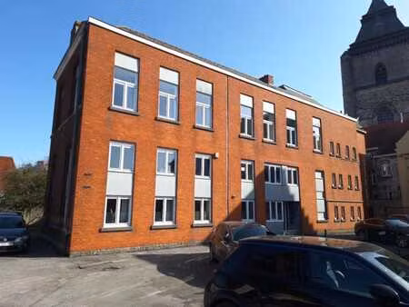 plateau de bureaux en plein centre de soignies