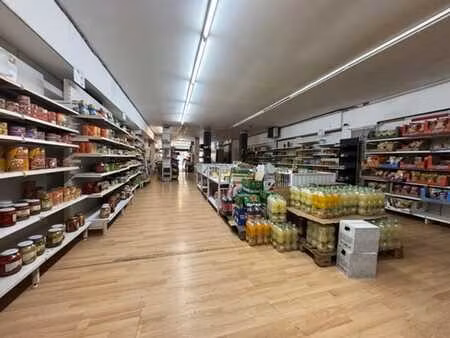 surface commerciale à louer – charleroi (ville-haute) 265 m²